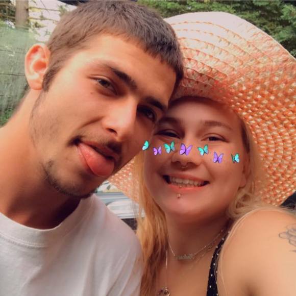 Meet your Posher, Madison - Picture 1 of 1